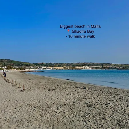 Beach Front 3-Bedroom Holiday Home Mellieha Exterior photo